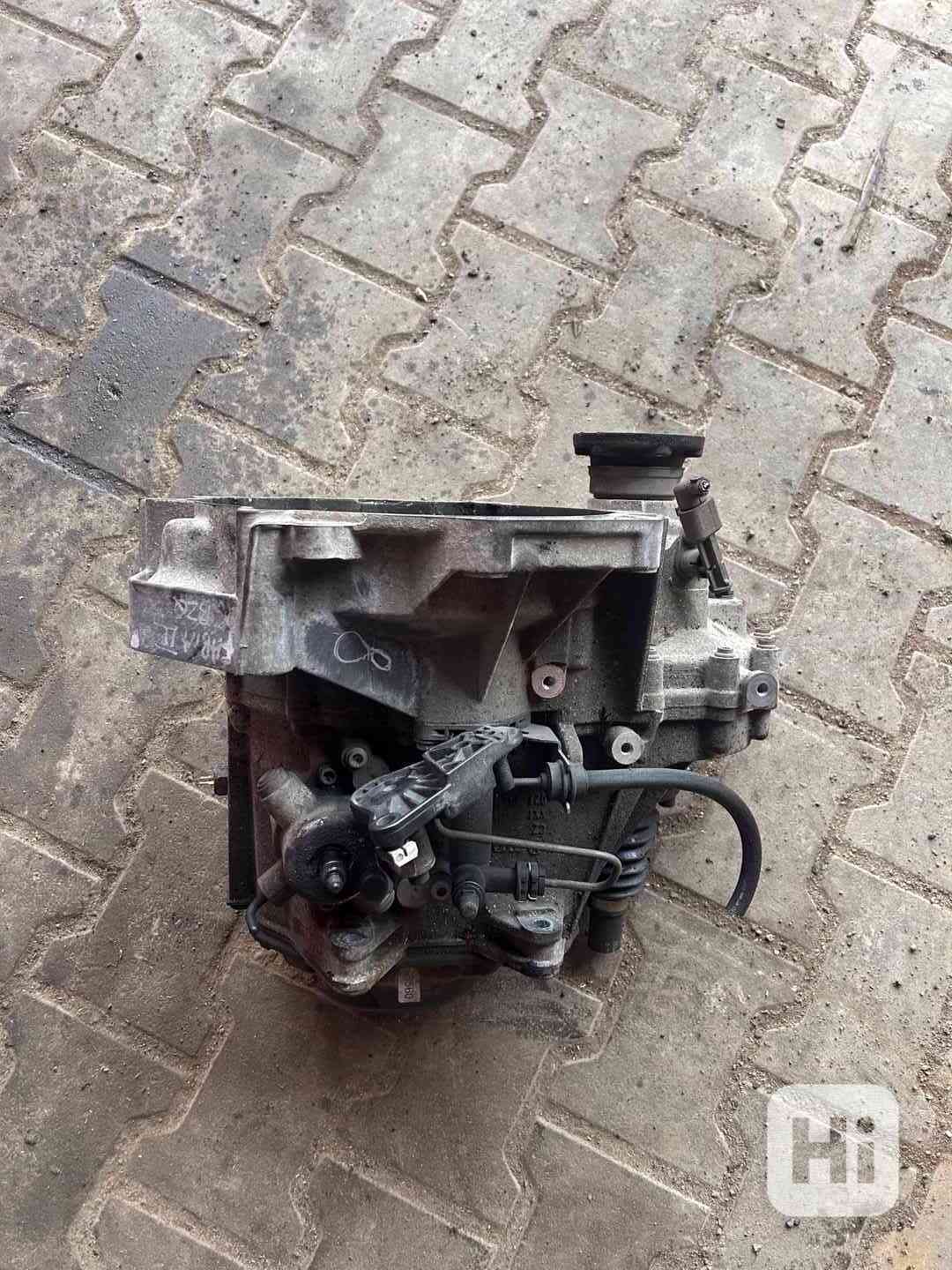 Převodovka Škoda Fabia II 1,2HTP 51KW 02T301103AB - foto 1