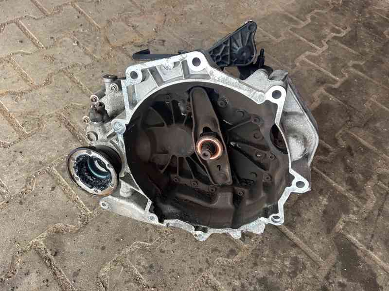 Převodovka Škoda Fabia II 1,2HTP 51KW 02T301103AB - foto 2