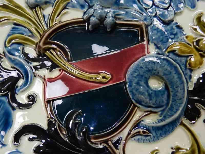 Bohatě plasticky zdobené obří Talíře s Draky RDZ Znaim - foto 4