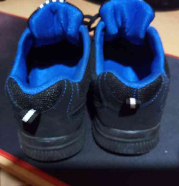 Prodám černo modré pánské nové boty velikost 40 - foto 2