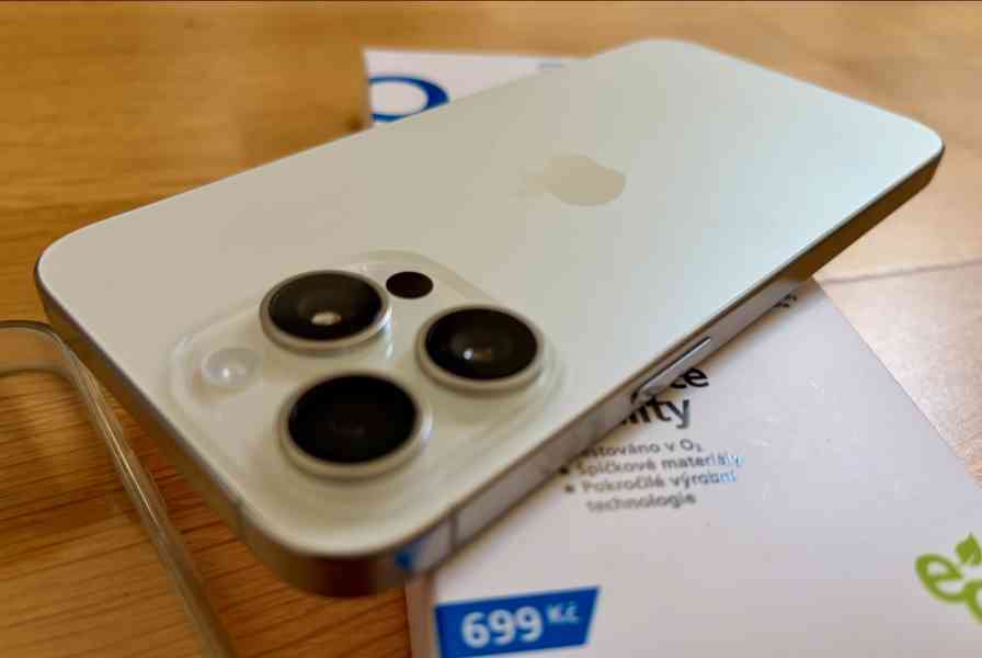 Apple iPhone 15 Pro Max v záruce, O2 pods - foto 4