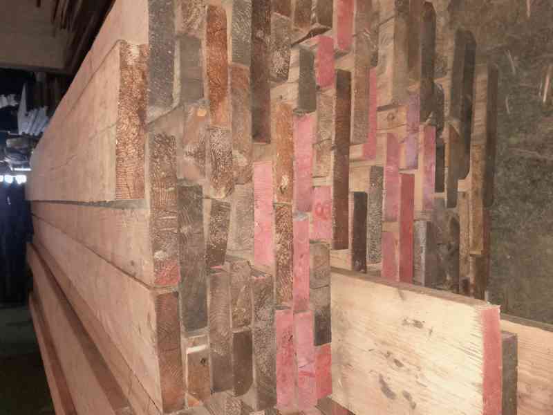 Prodám staré podlahové fošny. - foto 8