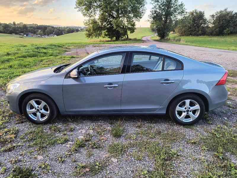 Volvo S60 - foto 2