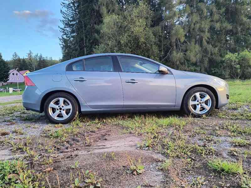 Volvo S60 - foto 9