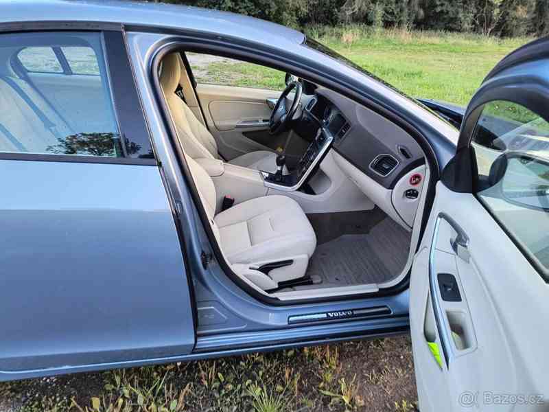 Volvo S60 - foto 10