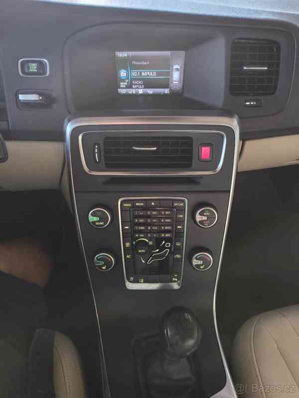 Volvo S60 - foto 8
