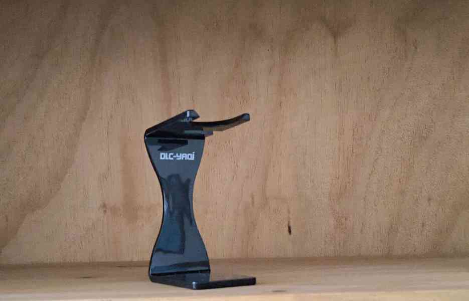 Yaqi stojánek na holící štětec a strojek černý - foto 6