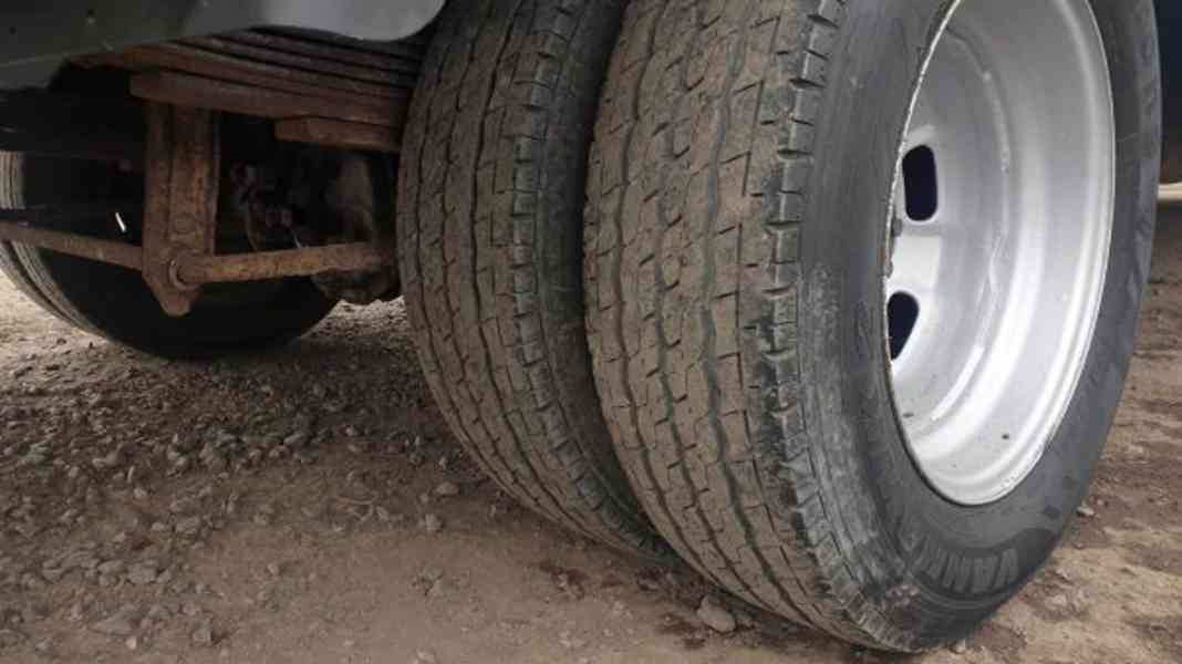 3.5t/5t Iveco 7míst +HR naviják valník tupláky tažné - foto 6