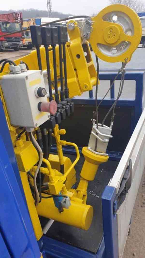 3.5t/5t Iveco 7míst +HR naviják valník tupláky tažné - foto 11