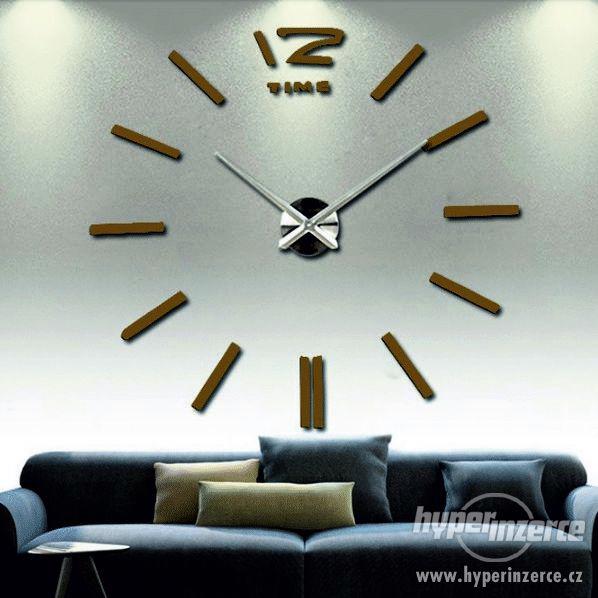 Moderní nástěnné hodiny  3XL 130 cm 03 MODRA RAL5002 - foto 19