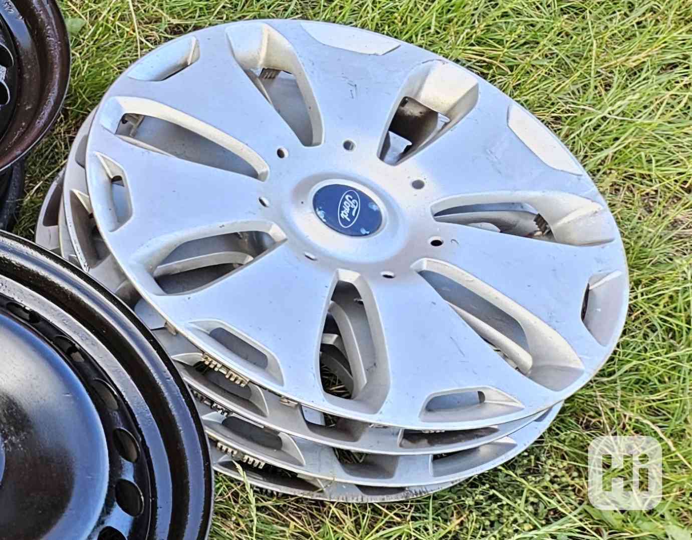 Poklice Ford 16" originál plastové kryty kol Mondeo Focus - foto 1