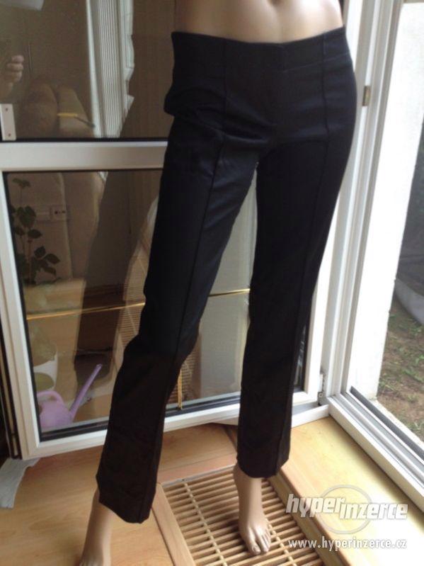 Elegantní značkové kalhoty BEBE - foto 1