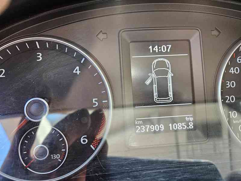 WV Caddy Maxi 2.0 TDI - foto 14