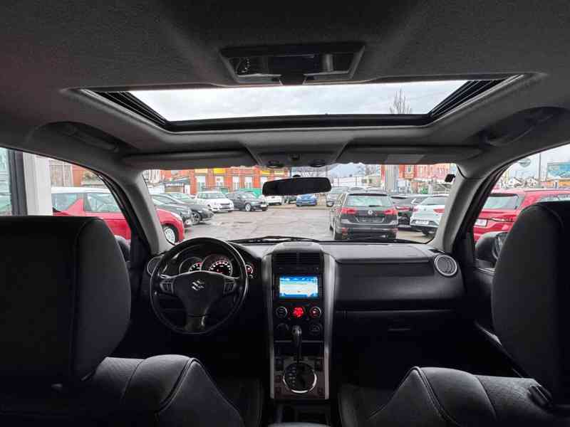 Suzuki Grand Vitara 2.4i Club AUT. benzín 124kw - foto 17
