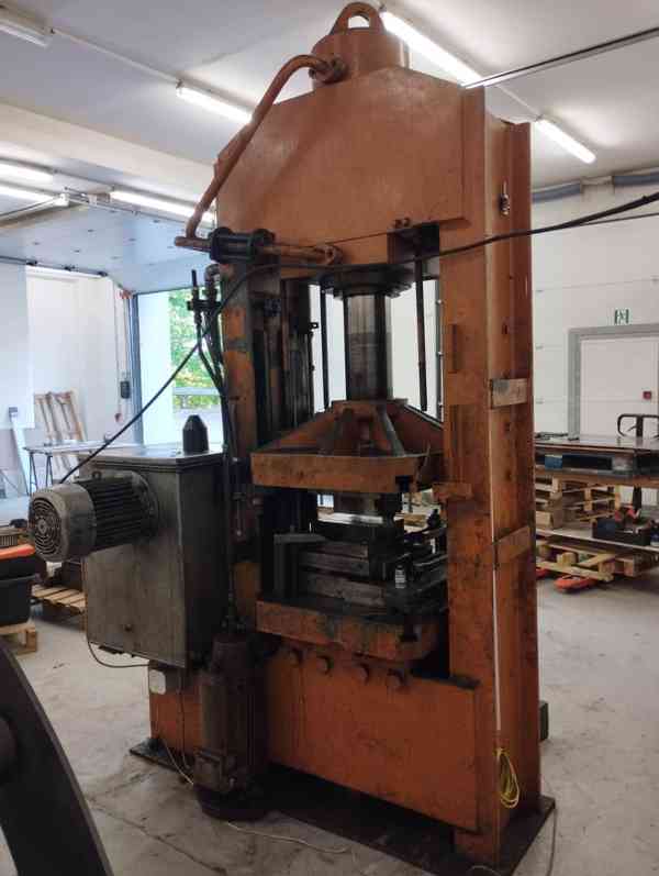 Použitý hydraulický lis LB 150, r. v. 1952 - foto 4