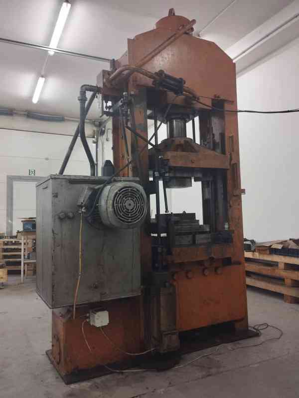 Použitý hydraulický lis LB 150, r. v. 1952 - foto 12