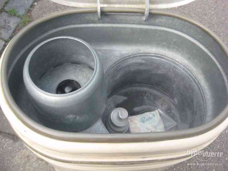 Stará retropračka se ždímačkou - foto 2