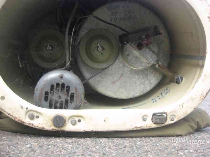 Stará retropračka se ždímačkou - foto 7