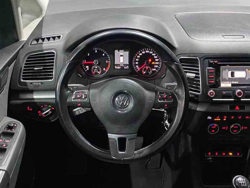 Volkswagen Sharan 2,0tdi Comfortl. 4x4 103kw - foto 15