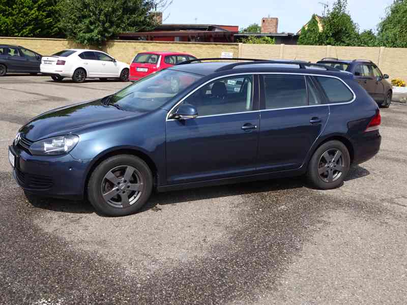 VW Golf 1.6 TDI Variant r.v.2010 (77 kw) serviska - foto 3