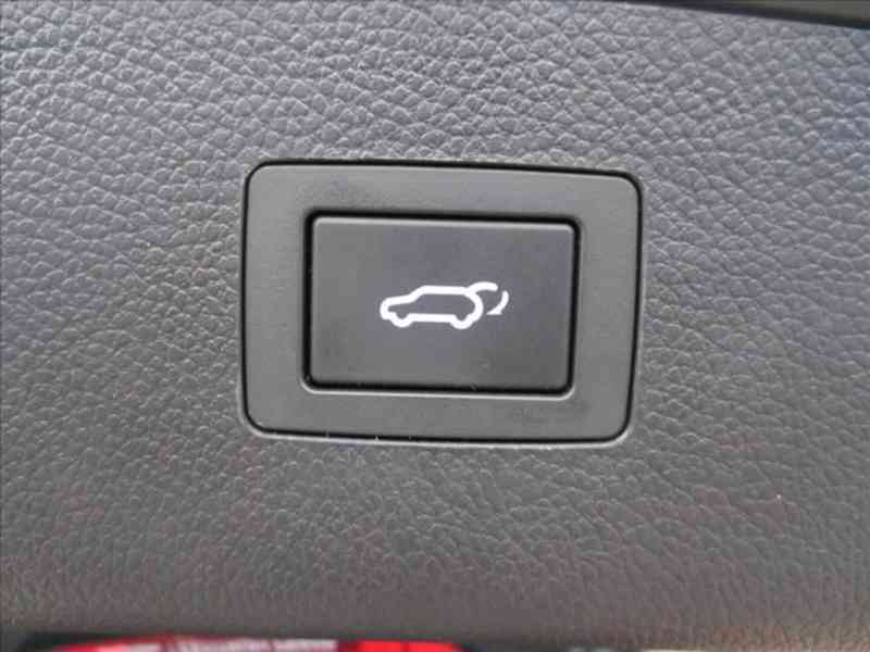 Hyundai i40, 100 kW, 1,7 crdi, r.v. 2013 - foto 20