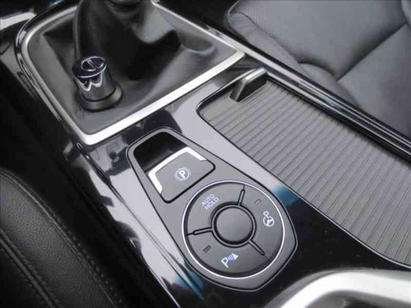 Hyundai i40, 100 kW, 1,7 crdi, r.v. 2013 - foto 17