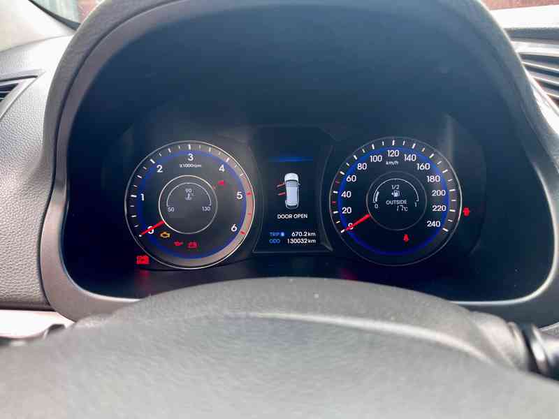 Hyundai i40, 100 kW, 1,7 crdi, r.v. 2013 - foto 7