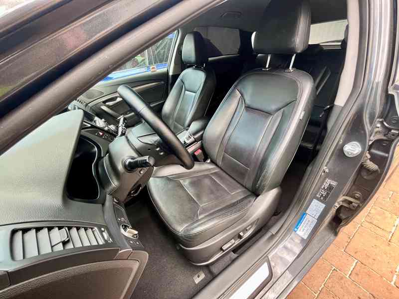Hyundai i40, 100 kW, 1,7 crdi, r.v. 2013 - foto 10