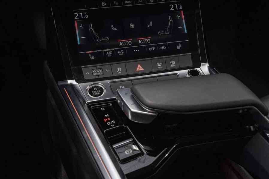 Audi e-tron 55  - foto 16