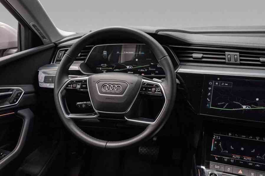 Audi e-tron 55  - foto 12