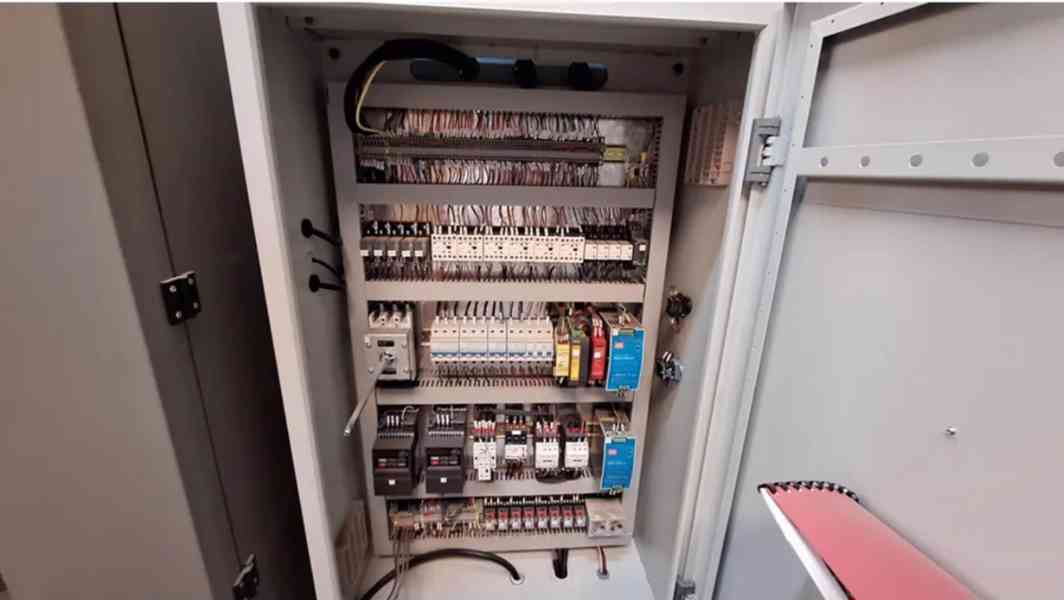 Hydraulický ohraňovací lis 160 t, 3200 mm , PCN3160 CNC - foto 2