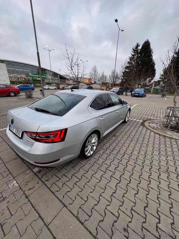 Škoda Superb 1,8   3 Laurin&Klement 2017 - foto 9