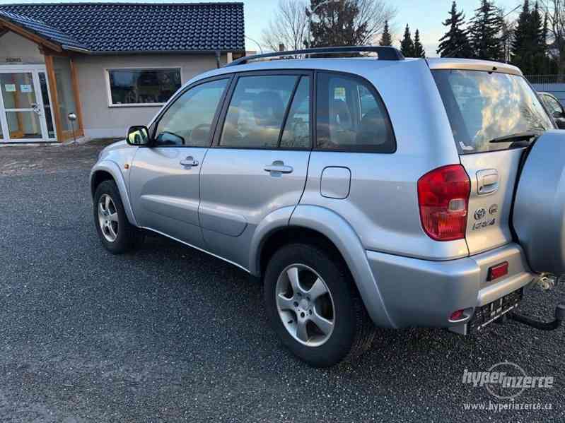 Toyota RAV 4 2.0 Special 4X4 110kW - foto 4