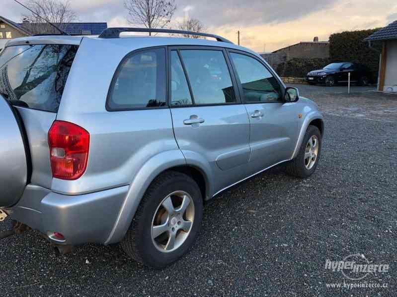 Toyota RAV 4 2.0 Special 4X4 110kW - foto 5