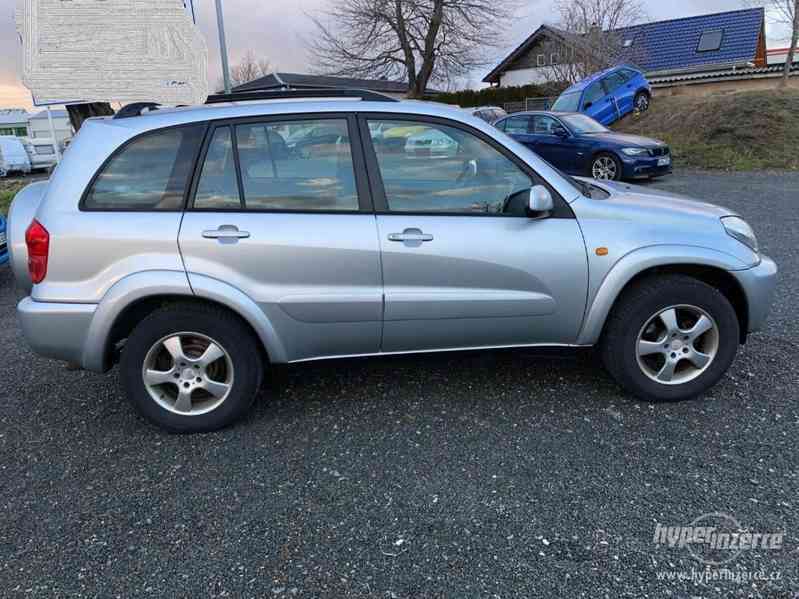 Toyota RAV 4 2.0 Special 4X4 110kW - foto 9