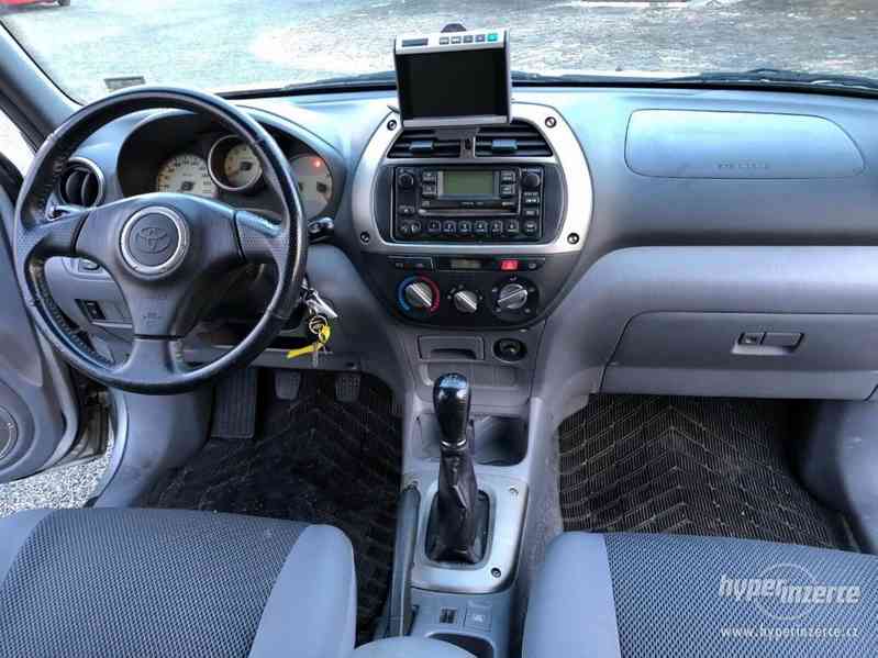 Toyota RAV 4 2.0 Special 4X4 110kW - foto 12