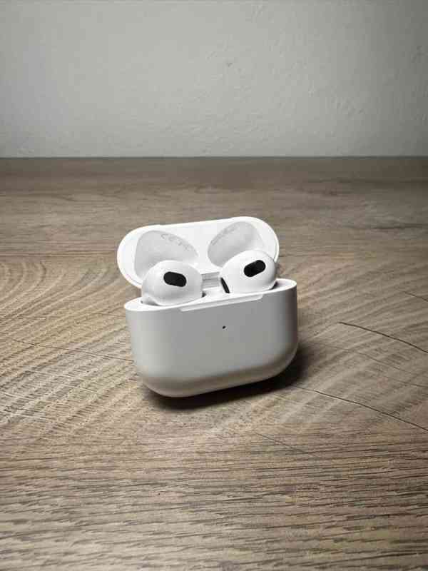 AirPods 3 - foto 3