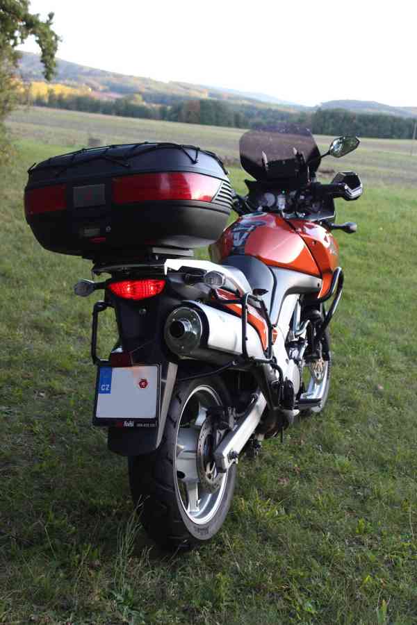 Suzuki DL 650 V-Strom - foto 7