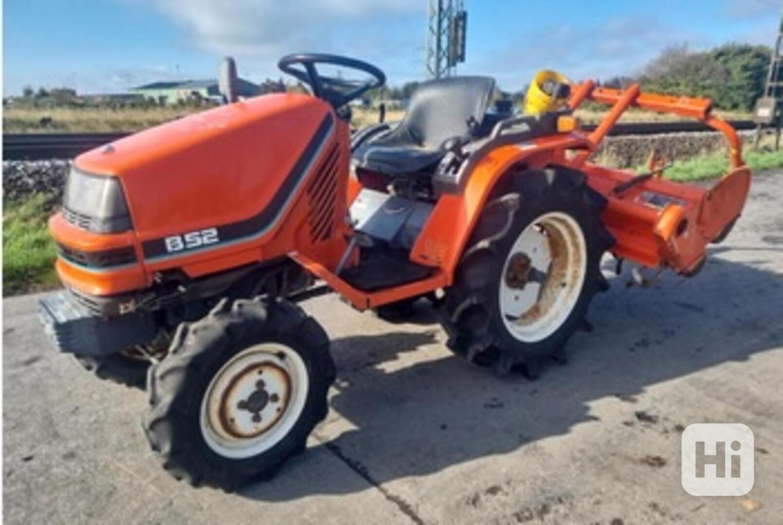 Traktor Kubota B52 - foto 1