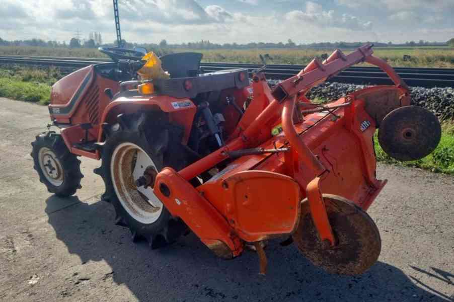 Traktor Kubota B52 - foto 2