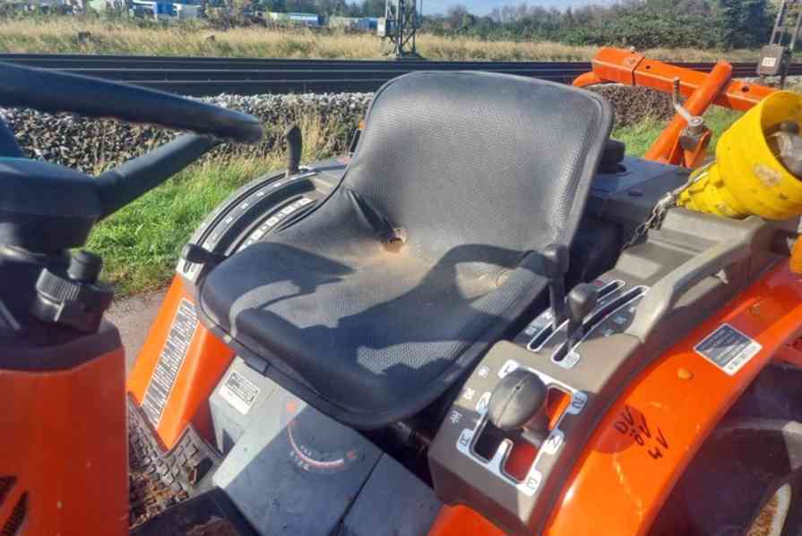 Traktor Kubota B52 - foto 12