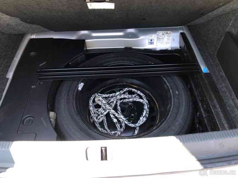 Volkswagen Passat 2,0   B6 TDI • 125 kW • 2007 - foto 17