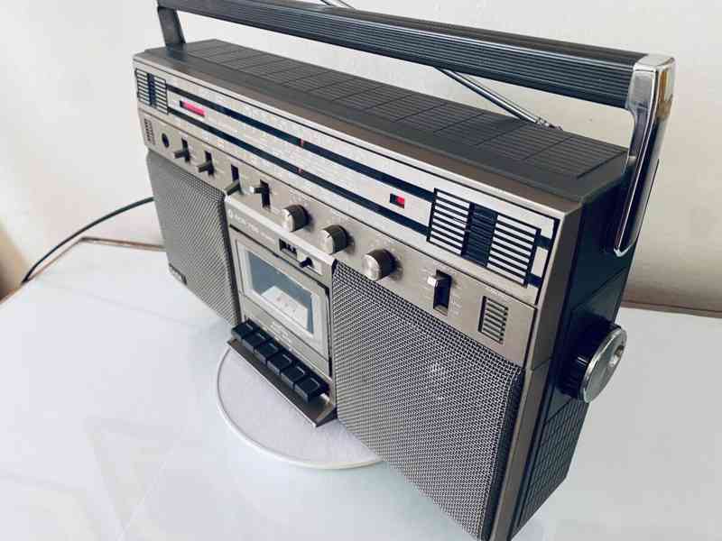 Radiomagnetofon/boombox Saba RCR 756, rok 1980 - foto 3