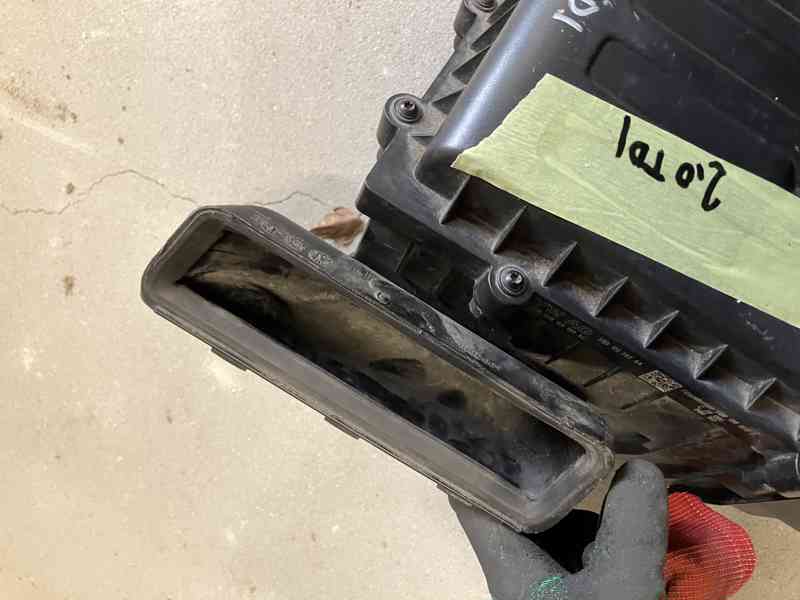 filtrbox skoda vw seat audi 5Q0129618B 2.0tdi - foto 6