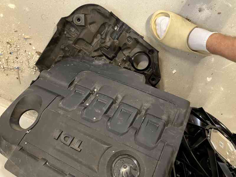 filtrbox skoda vw seat audi 5Q0129618B 2.0tdi - foto 10