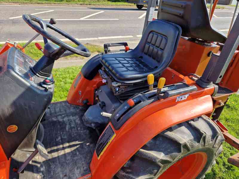 Malotraktor Kubota B-2IIOB luxusní původní stav - foto 2