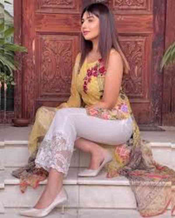 Multan Call Girls 03280833300 Night Sex 24/7 - foto 1