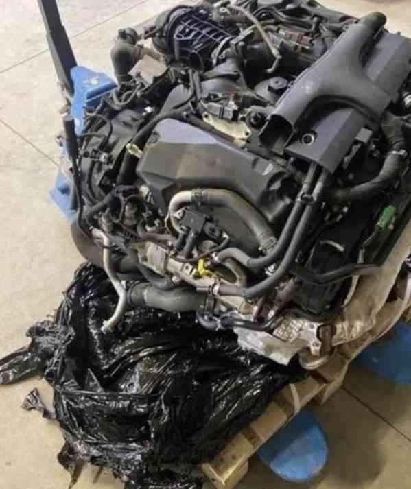 Motor pro Range Rover 3.0d 306DT - foto 2
