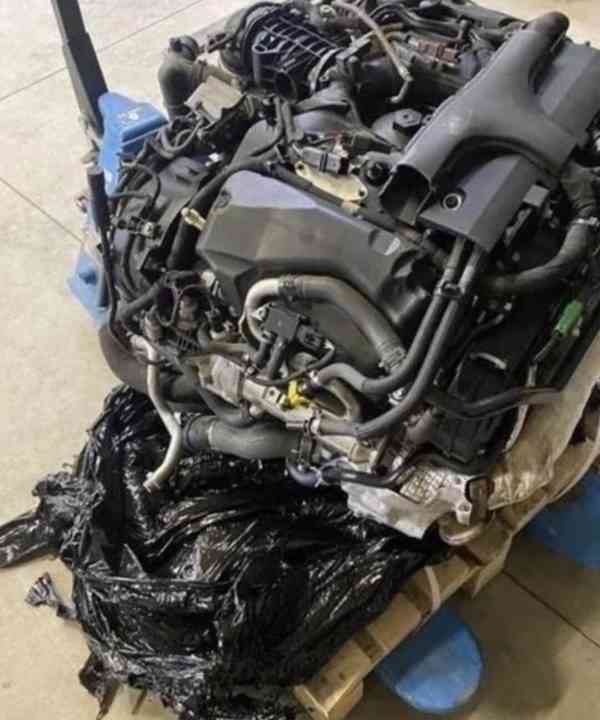 Motor pro Range Rover 3.0d 306DT - foto 3