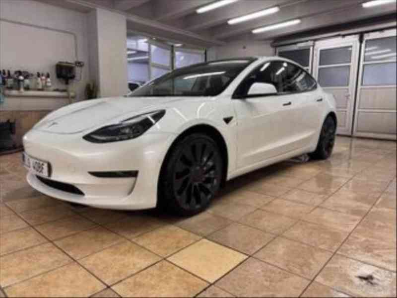 Tesla Model 3 Performance (Po-facelift 2021) - foto 2